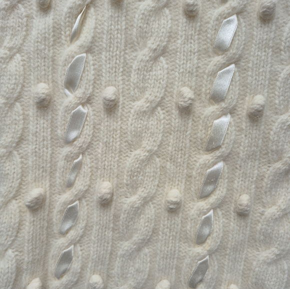 Vintage Mister Leonard Cream Angora Cable Knot Sweater Ribbon Detail - Picture 3 of 4